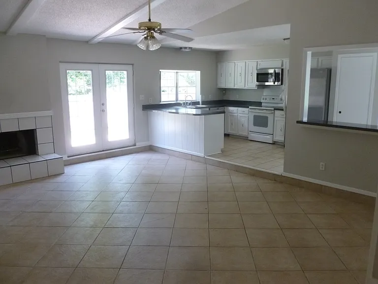 1917 Spies Springs Ct — Photo 7
