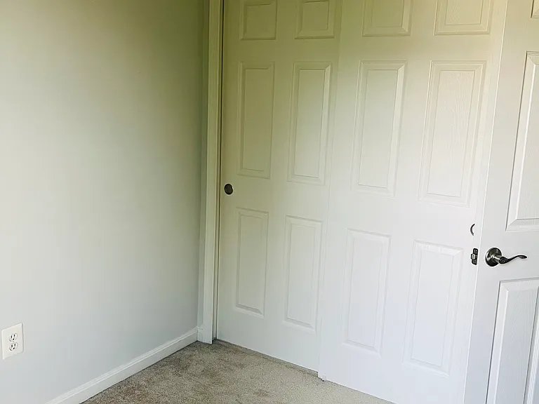 9404 Lanae Ln — Photo 25
