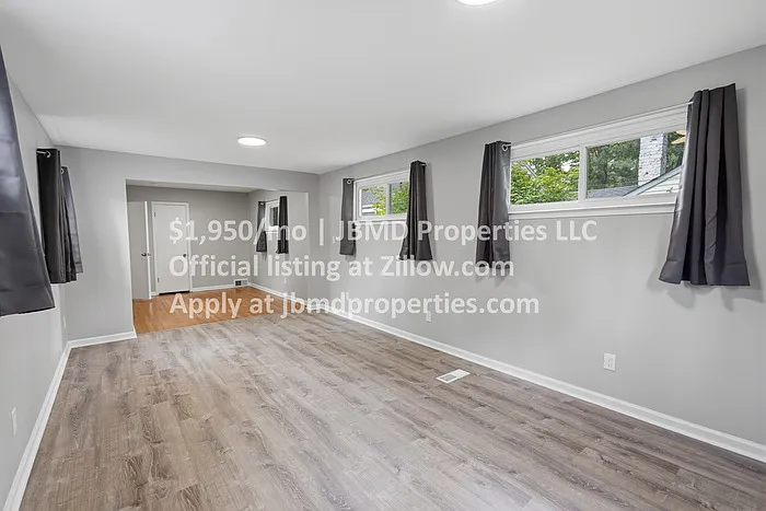 8621 Oak Park Blvd — Photo 19