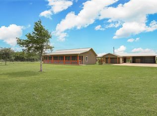 891 Hopkinsville Rd, Cuero, TX 77954