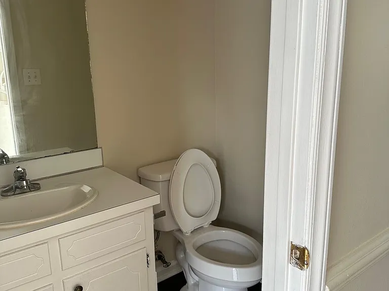 3935 Sterling Pointe Dr #TTT1 — Photo 8