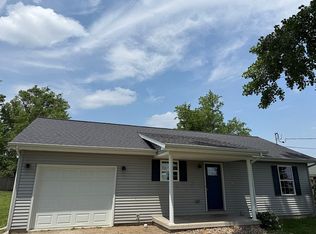 507 E 12th St, Delavan, IL 61734