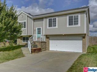 16824 Sprague St, Omaha, NE 68116