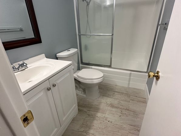 15121 Fairgrove Ave #18