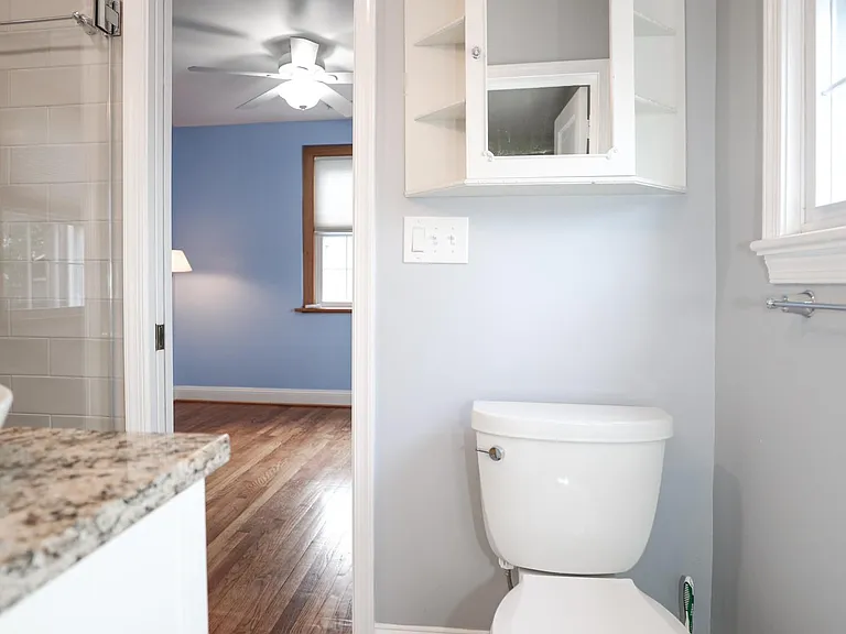 15 W Howell Ave — Photo 26