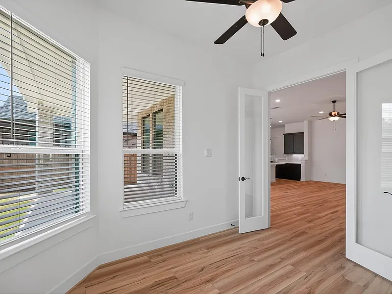 9738 Roaring River Falls Ln — Photo 16