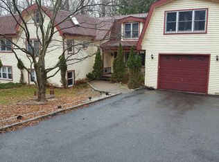 40 Rogers Ln, Yorktown Heights, NY 10598