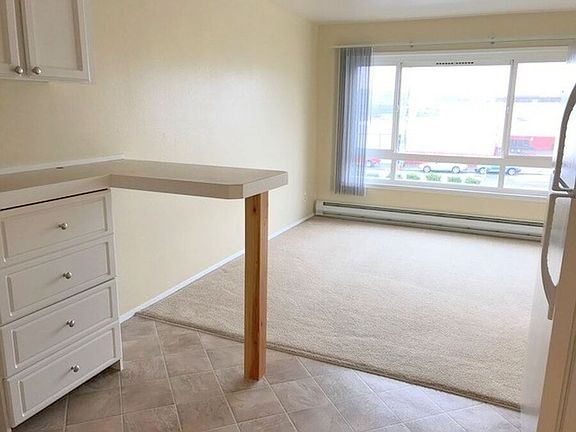 5th image of 1439 NW 52nd St Unit 17