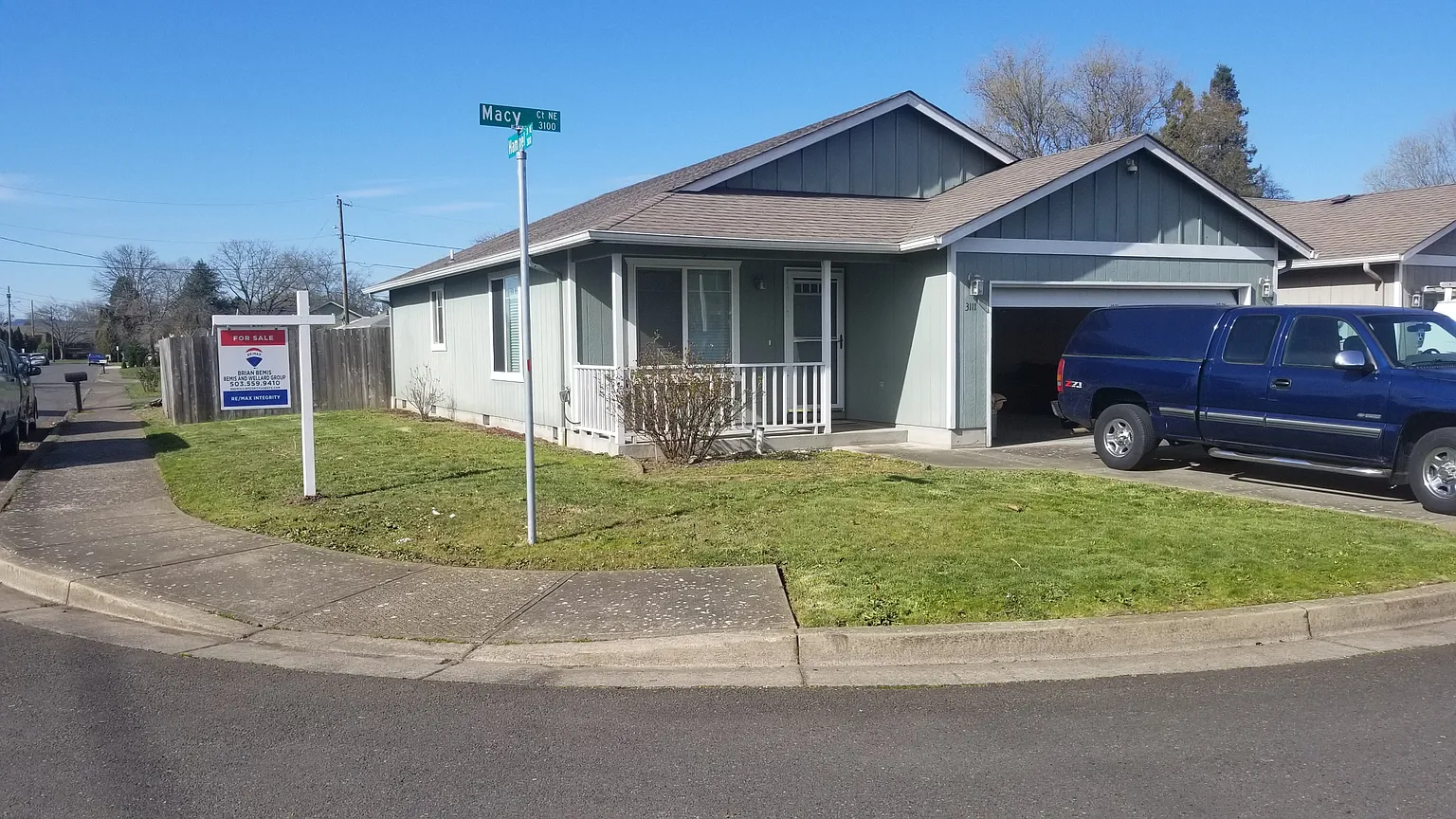 3121 Macy Ct NE photo 1