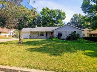 121 W Jefferson Pl, Broken Arrow, OK 74011