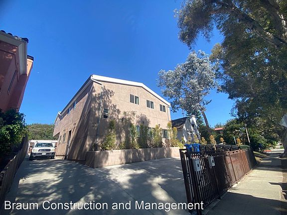 2nd image of 1111 S La Peer Dr