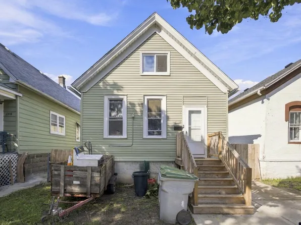 2512 W Rogers STREET, Milwaukee, WI 53204