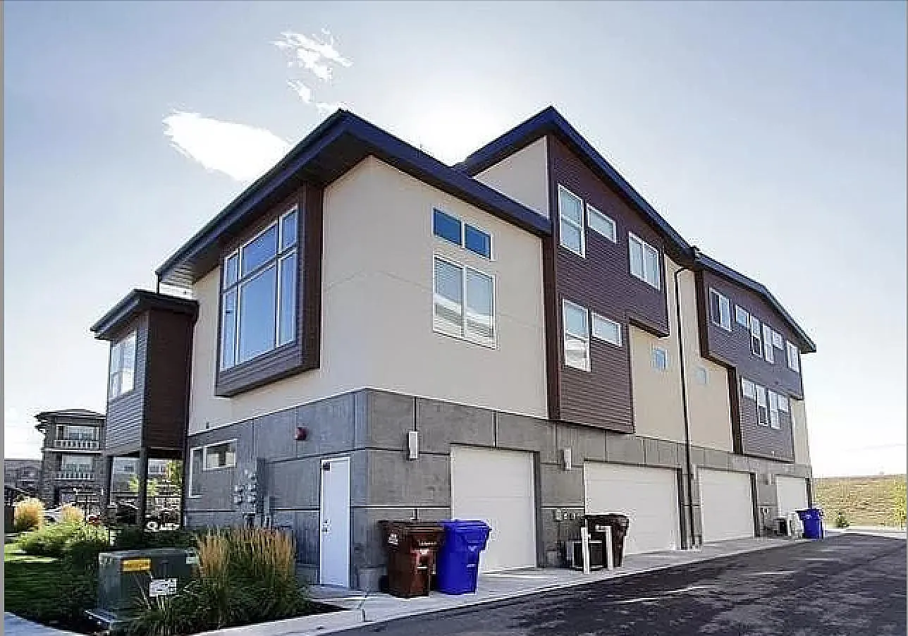3 bed, 1673 sqft, $2,500 — Photo 2