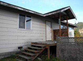 860 Pacific Ave, Rio Dell, CA 95562
