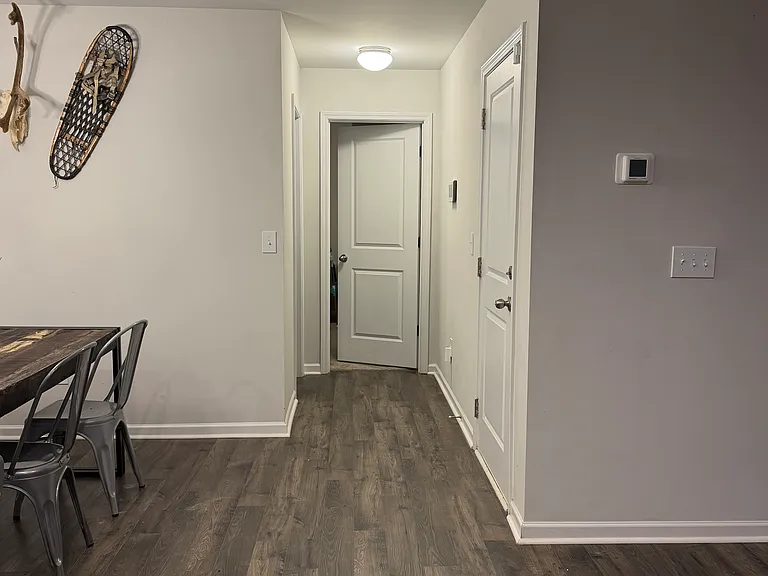136 Arlington Dr — Photo 4
