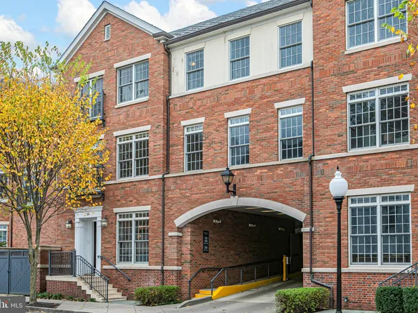 28 Paul Robeson Pl, Princeton, NJ 08542