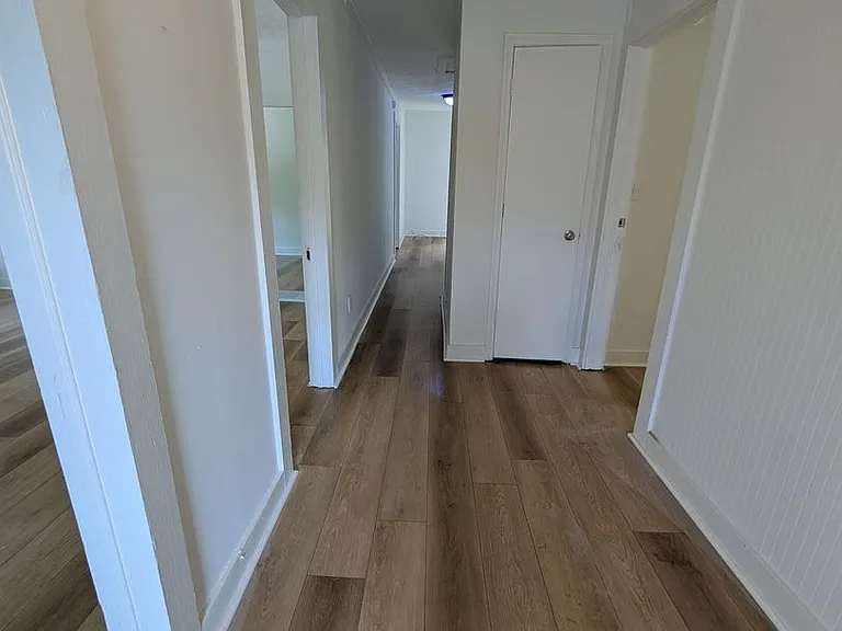 1613 Dewitt St — Photo 9