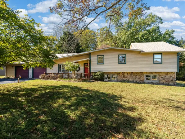 501 Pump House Rd, Murphysboro, IL 62966