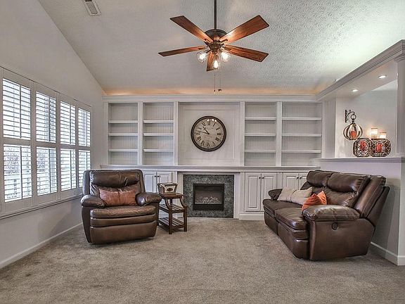 3rd image of 4269 White Spruce Ln