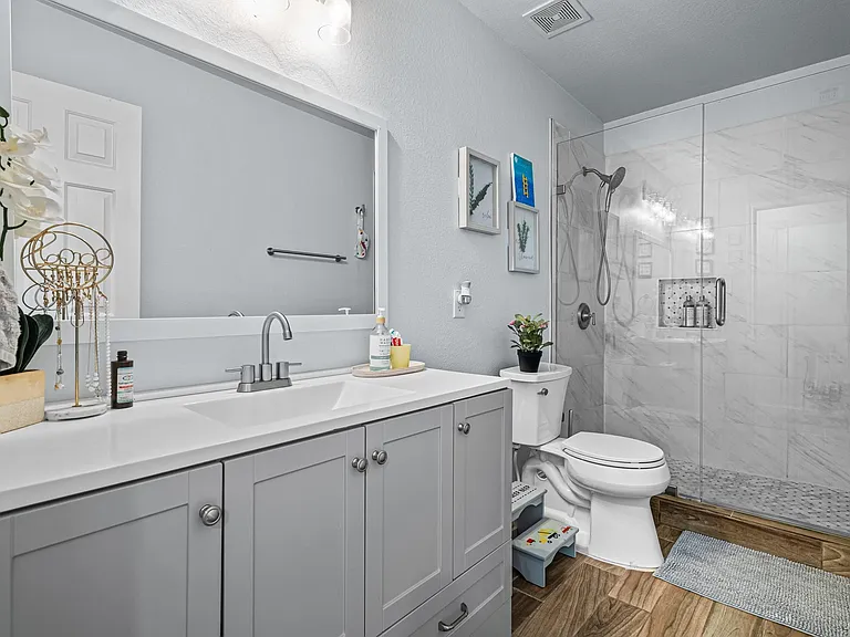 5540 Crestwood Dr — Photo 7