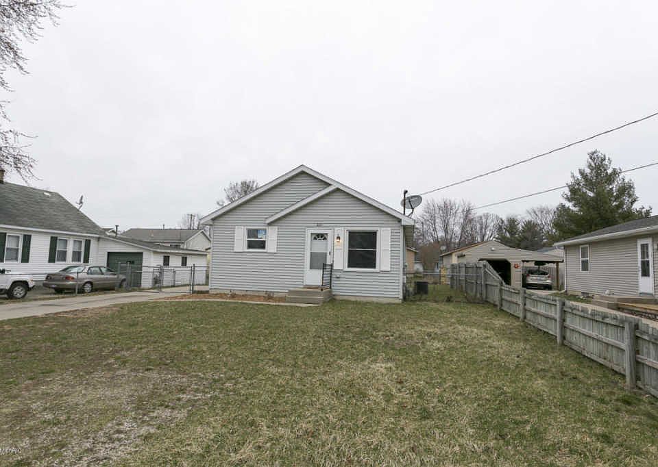 1st image of 221 58th St SE