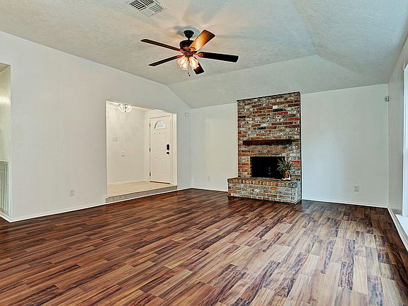 2nd image of 614 Leicester Ln