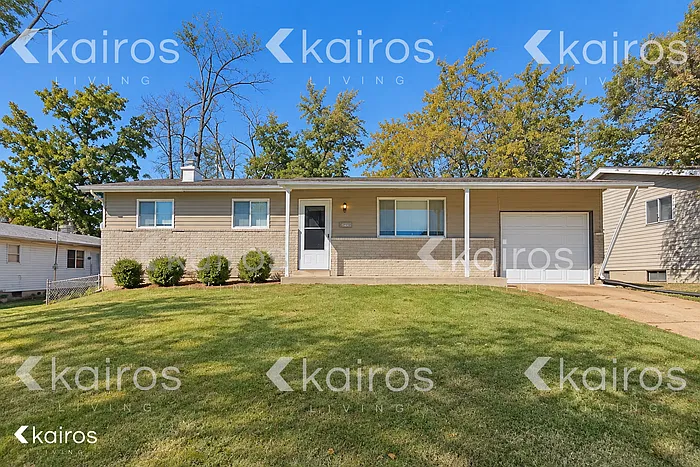 2715 Benne Dr