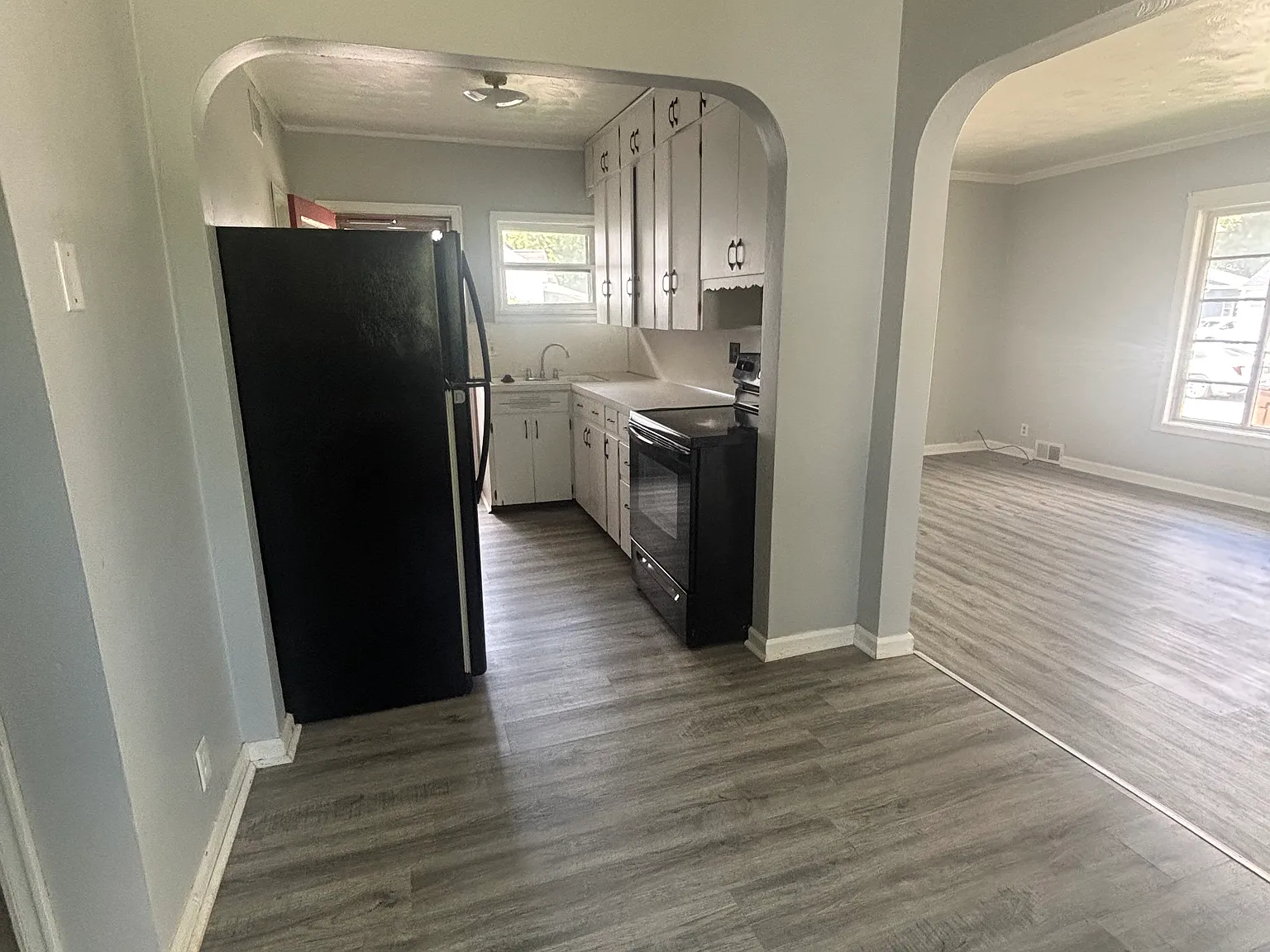 2 bed, 700 sqft, $900 — Photo 3