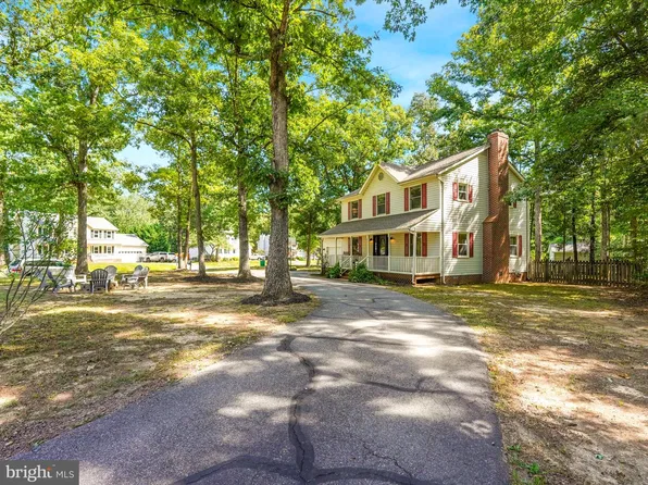 5226 McManus Dr, Fredericksburg, VA 22407