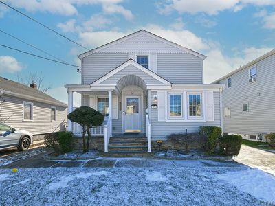 3042 Lowell Avenue, Wantagh, NY, 11793