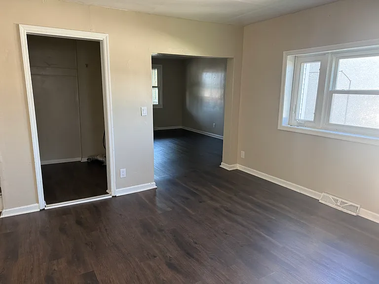 1163 Hampton St #1 — Photo 8