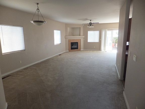 FLOORS ARE NOW WOOD/LAMINATE