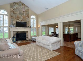 890 Colonial Rd, Franklin Lakes, NJ 07417