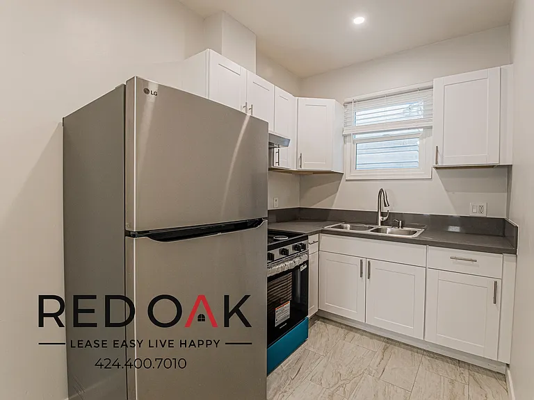 855 Irolo St #5 — Photo 2