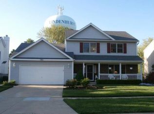 1480 Robincrest Ln, Lindenhurst, IL 60046