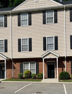 2009 Lakeside Dr #302, Lynchburg, VA, 24501
