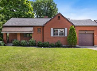 3071 Delancey Rd, Niagara Falls, NY 14305