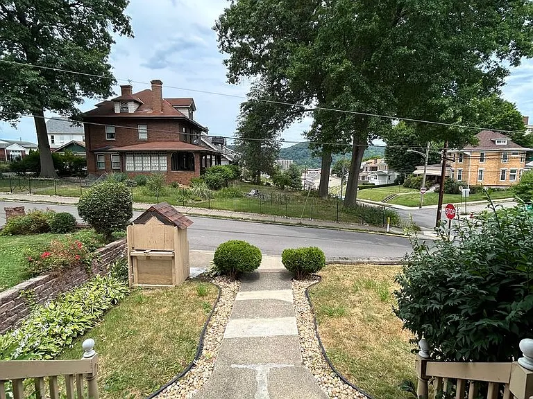 930 Ridge Ave — Photo 79