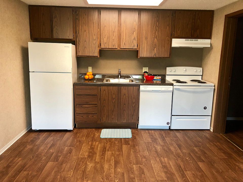 Gorgeous Updated Kitchen with New Appliances