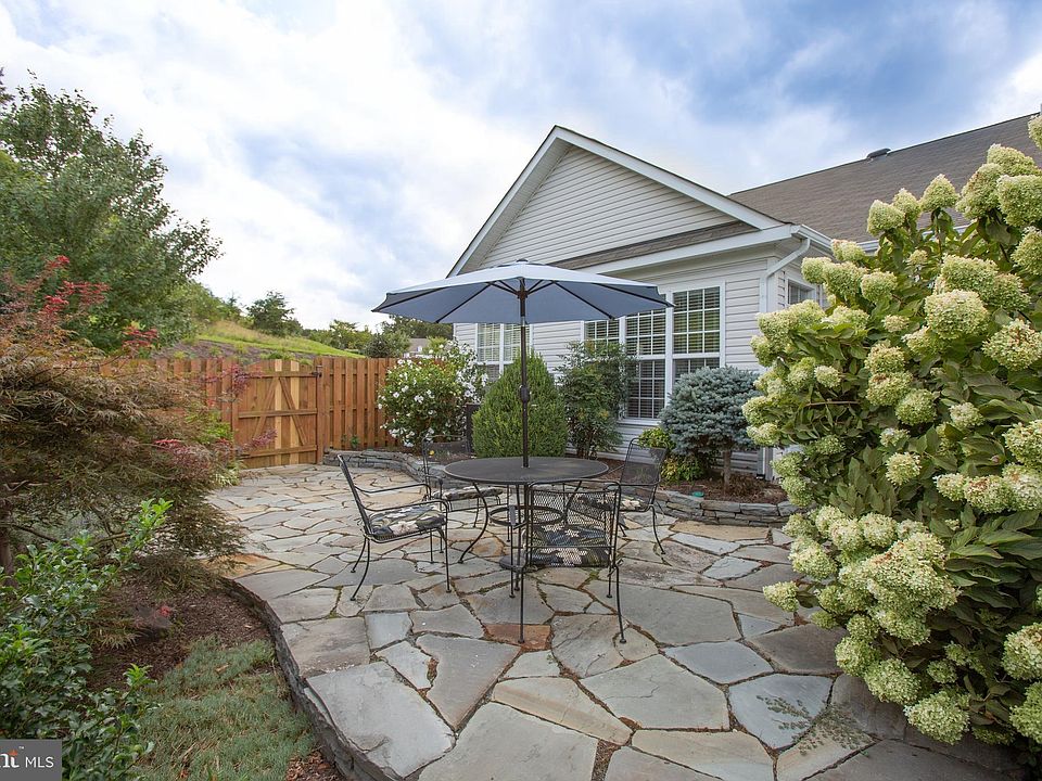 2nd image of 908 Cadmus Dr