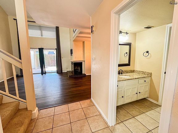 4th image of 4104 Picasso Dr