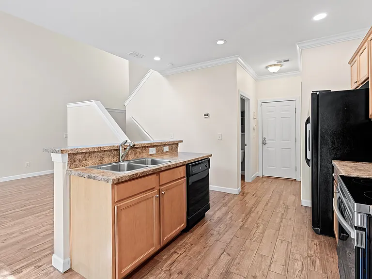 1020 Fairway Ln — Photo 14