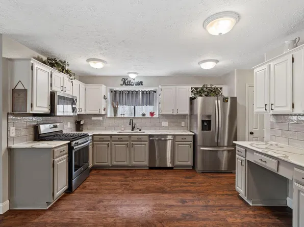 2437 Willow Bend Dr, Richmond, TX 77406