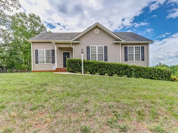 22 Semmes Ct, Rustburg, VA 24588