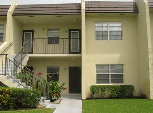 110 Lake Meryl Dr, West Palm Beach, FL 33411