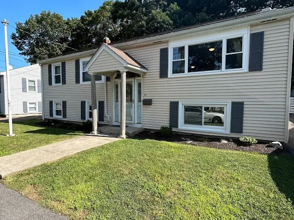 14 Cedarcrest Rd, West Roxbury, MA 02132