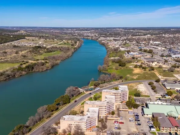 1006-3D Guadalupe St, Kerrville, TX 78028