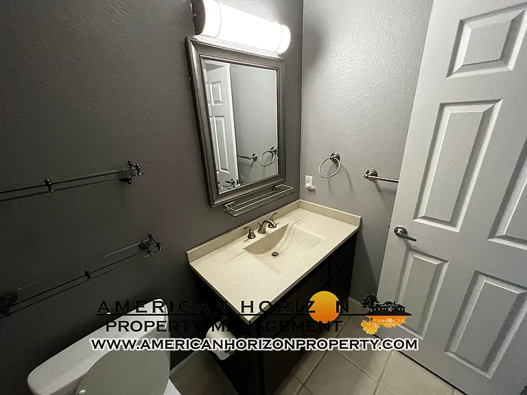 204 Epworth Ct — Photo 17