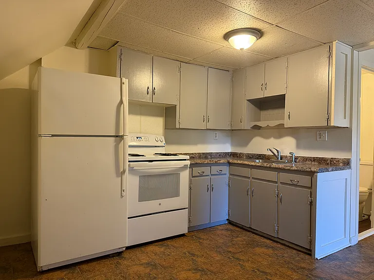 356 Main St #2 — Photo 11