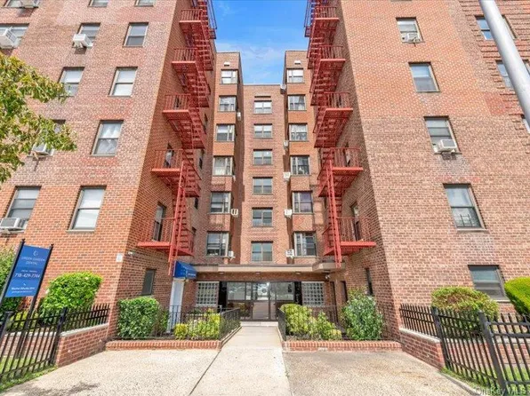 88-09 Northern Blvd #505, East Elmhurst, NY 11369